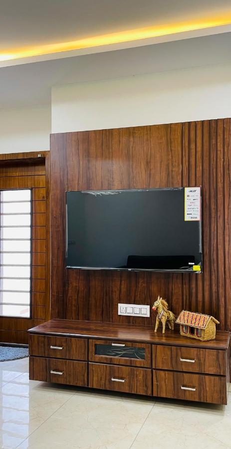 Luxurious 3 Bhk Villa In Bhuj - Shivani Homestay Exteriér fotografie